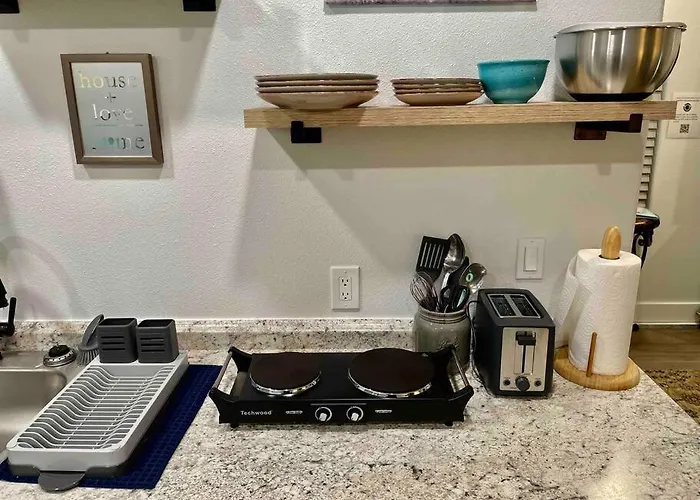 Quail Suite Hot Tub Bbq Sleeps 2
